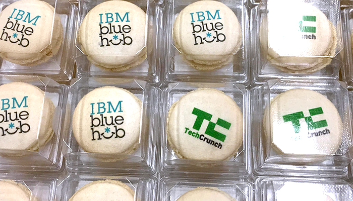 IBMロゴプリント、オーダーメイドマカロン
