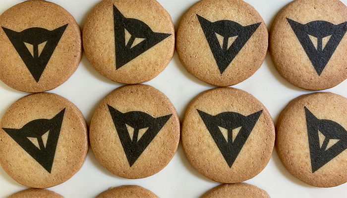 DAINESE｜クッキープリント・プチギフト｜オーダーメイド・特注スイーツ制作事例