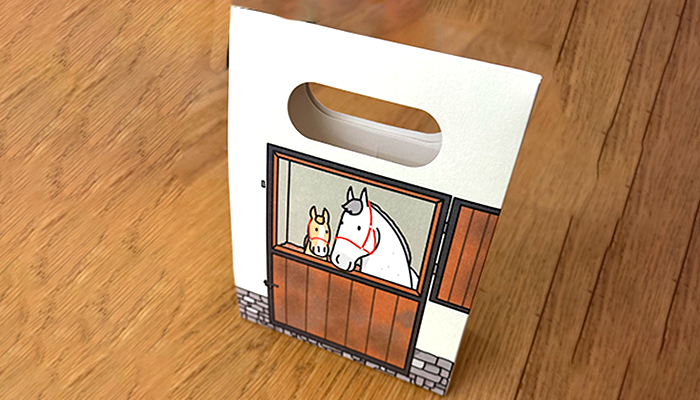 親子バッグ（厩舎からのぞく馬の親子）